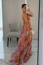 Luna Női Elegáns Pliszírozott Maxi Ruha Kecses Sziluettel Nyári Viseletre Tervezve