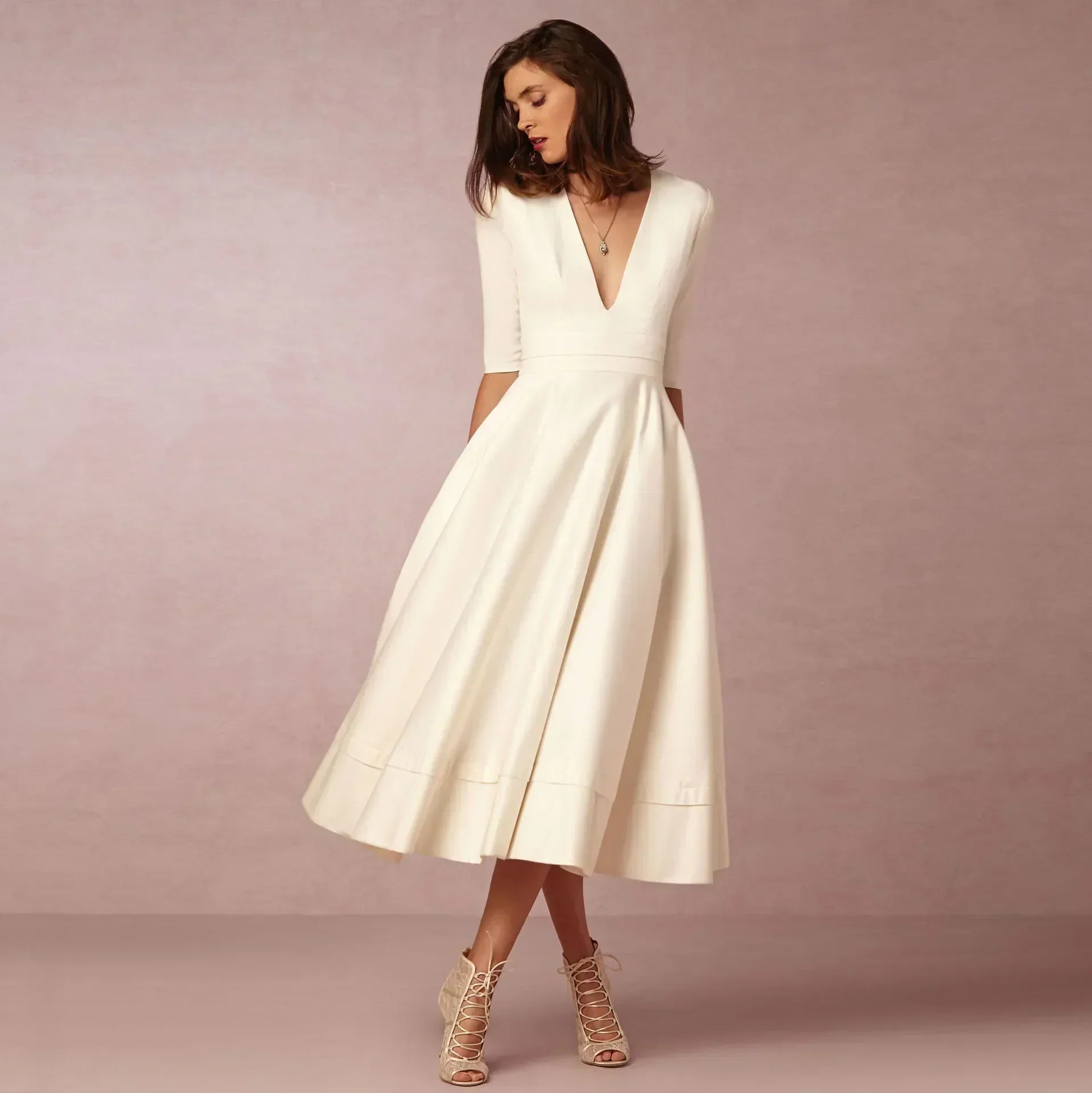 Astra Style Női Ivoire Midi Ruha Fitt Elegáns Kivágás