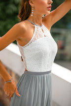 Aurea Női Esküvői Vendég Halter Maxi Ruha Modern Halter Nyakú Elegáns Sziluett Kivitelben